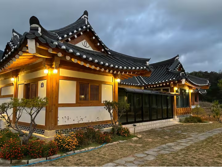 경주 더포레 한옥펜션, 경주 (감포.불국사), 경주/안동권 - 여기어때 특가