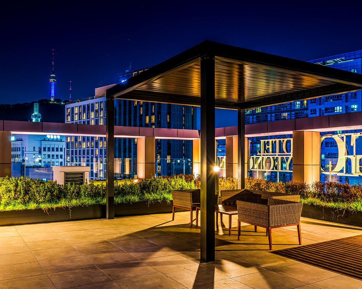 ROOFTOP GARDEN