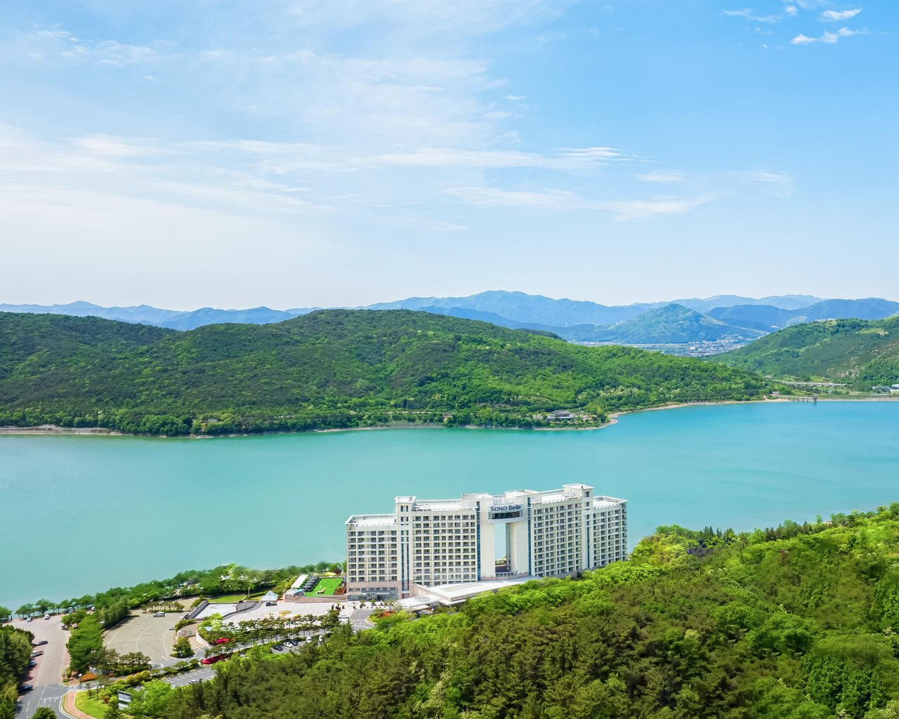 전경 