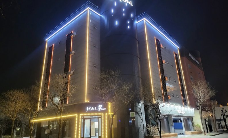 계룡 몽이야
