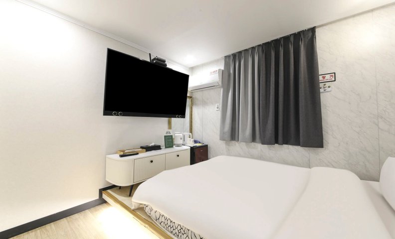 양재 30Month Hotel