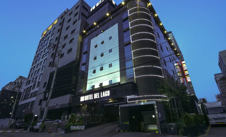 수원시청역 호텔 델 라고