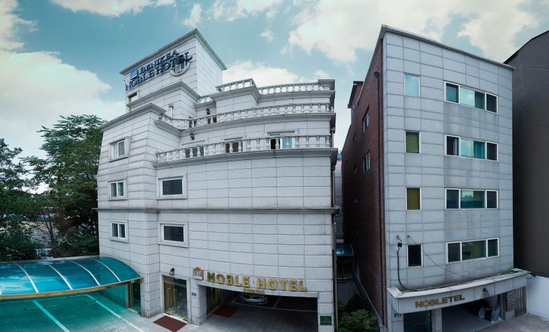 노블 호텔
