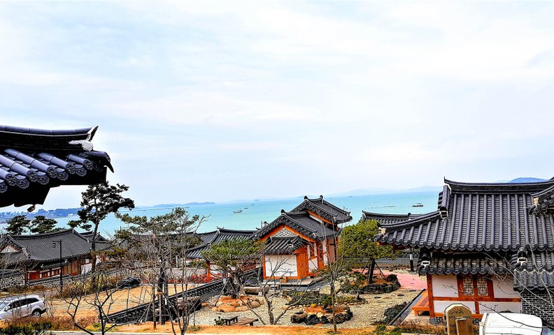 함평 윤슬한옥