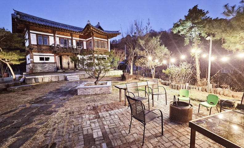 쉼과 여유가 가득 담긴 시골마을 한옥 숙소 | 금산 현대한옥 stay