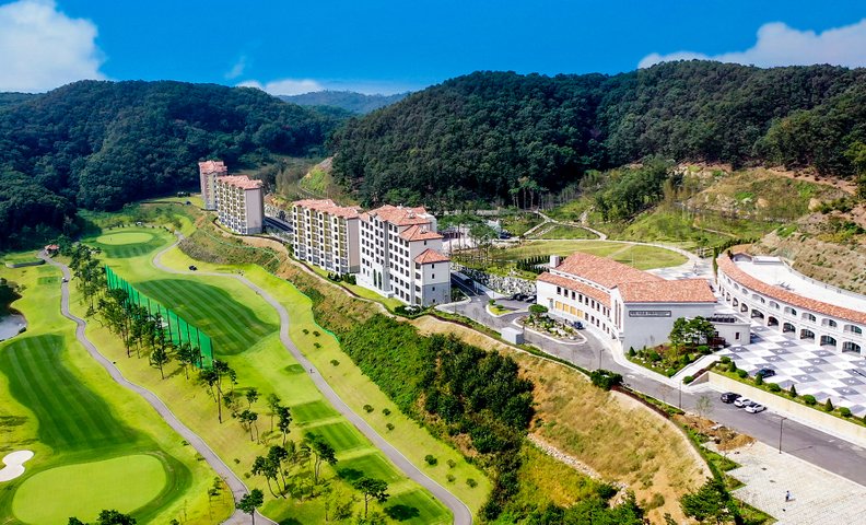 연천 백학자유로리조트