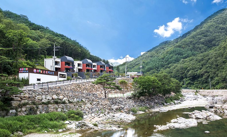 연인산 온천 리조트