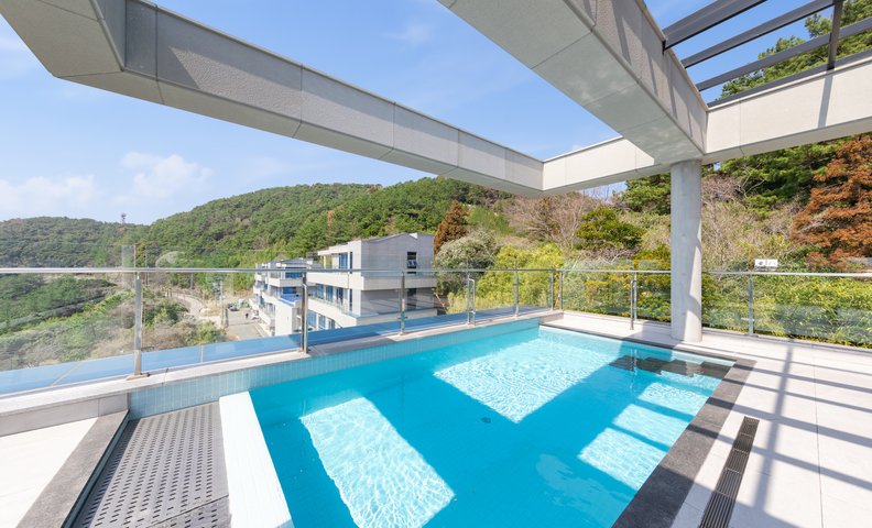 거제 파티레지나풀빌라