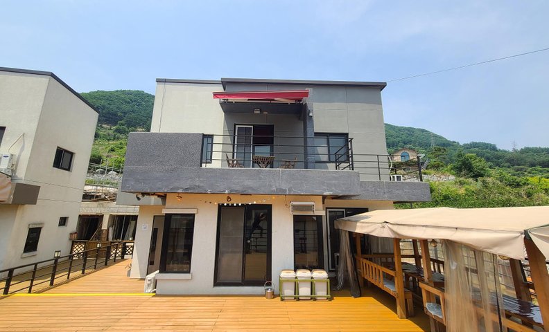 충주 낭만스케치펜션