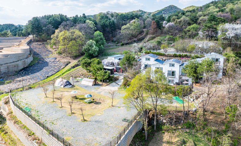 홍천 디데이펜션&캠핑