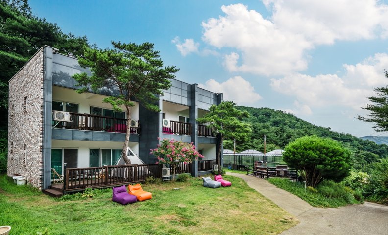 예산 하이엘라키즈풀빌라
