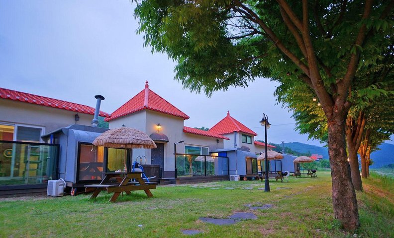 청주 크레파스펜션