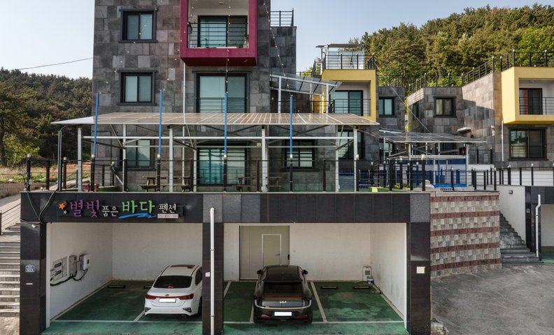 창원 별빛품은바다펜션