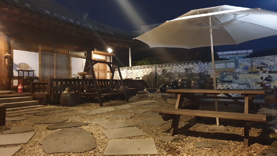 전주 한옥마을 경기전 별당채 / 