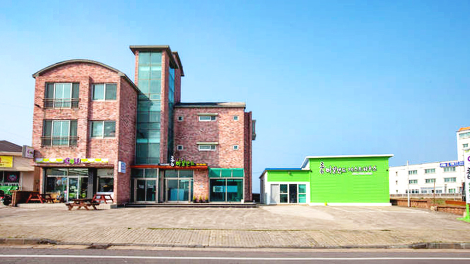 성산 롱아일랜드 게스트하우스 / 