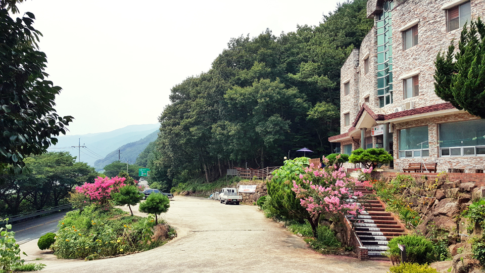 숨 게스트하우스 지리산점 / 