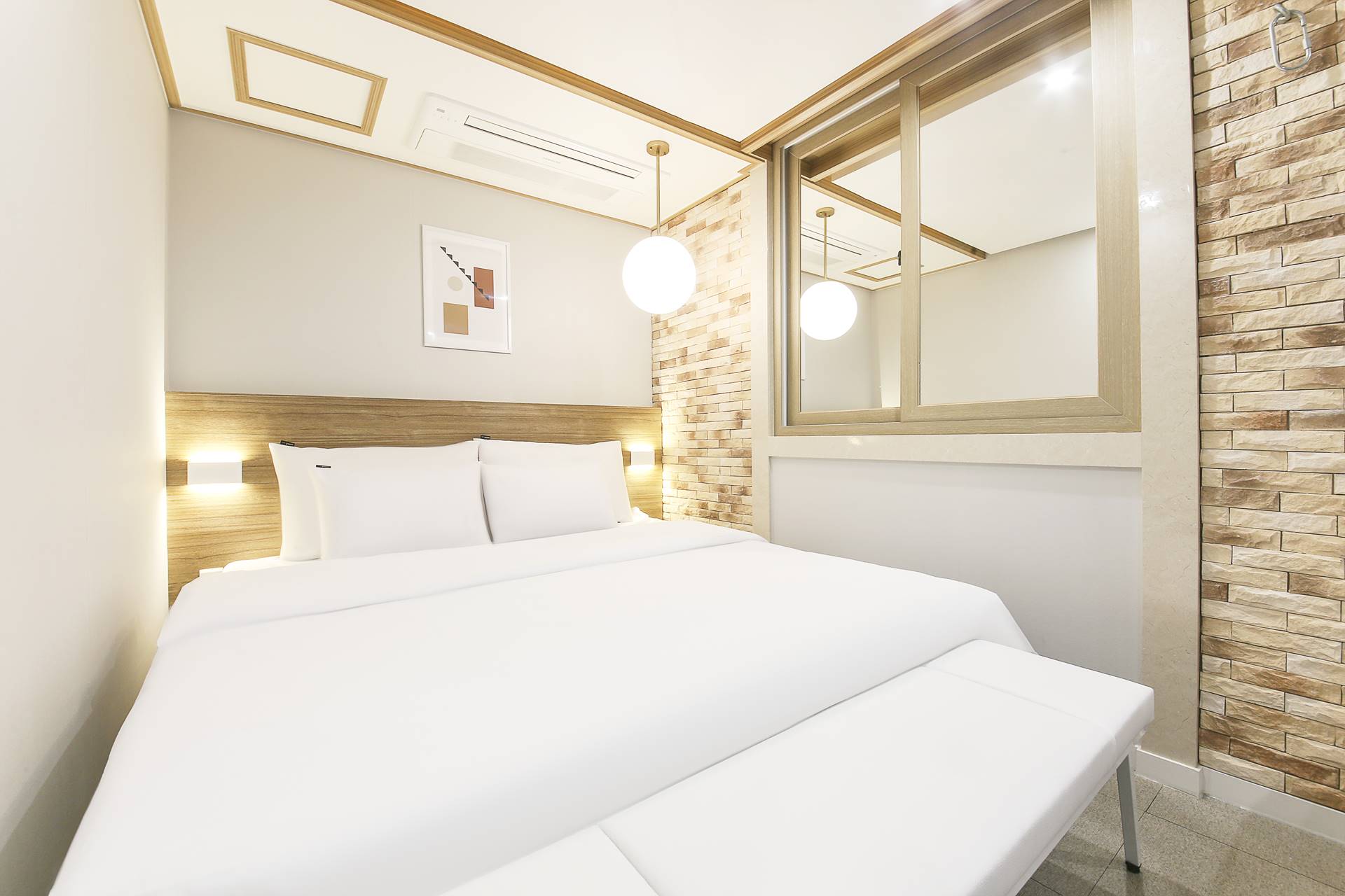 진주 Hotel YAM-진주성점 / 