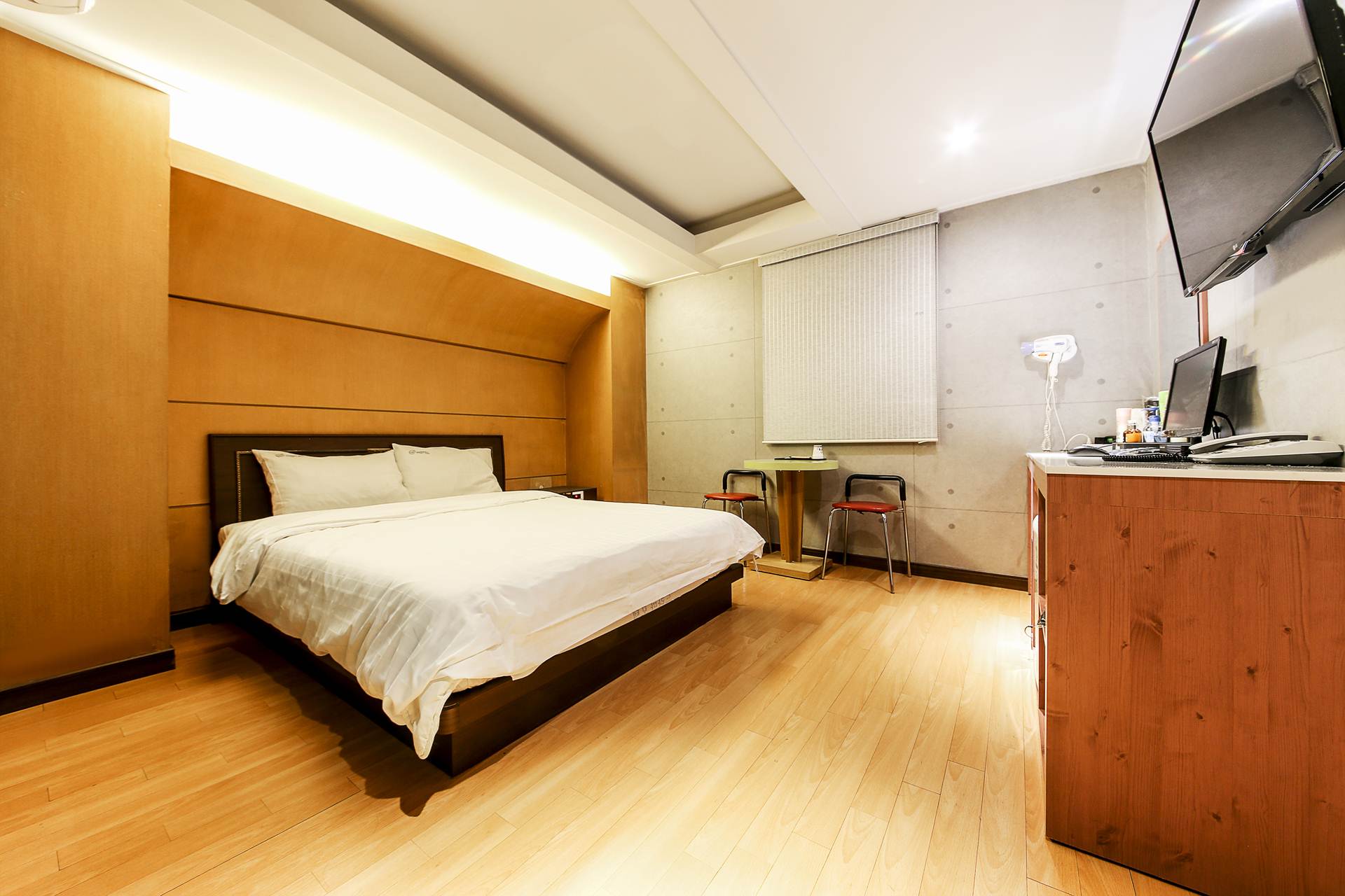 평촌 26HOTEL / 