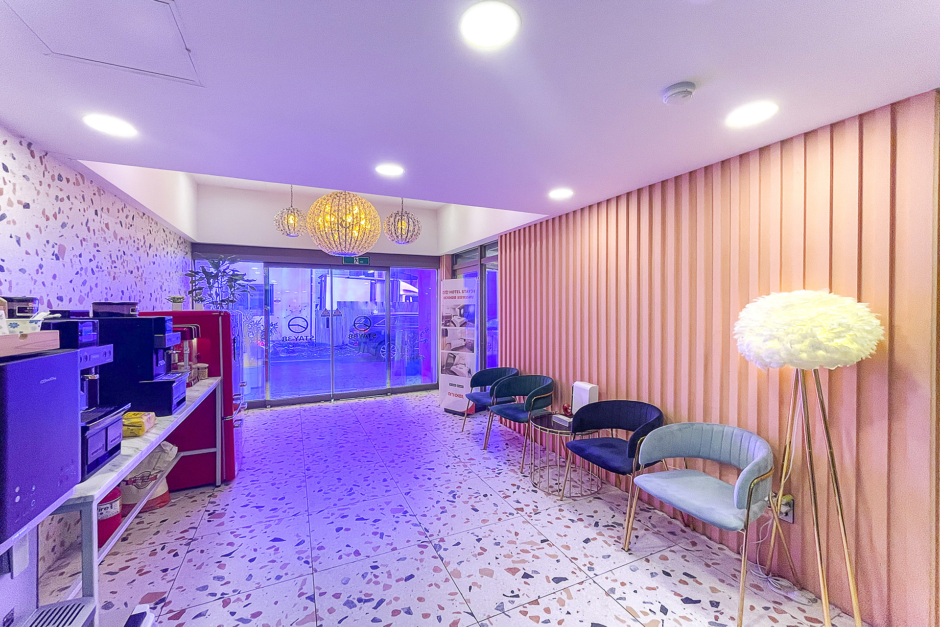 신안 HOTEL STAY38 / 