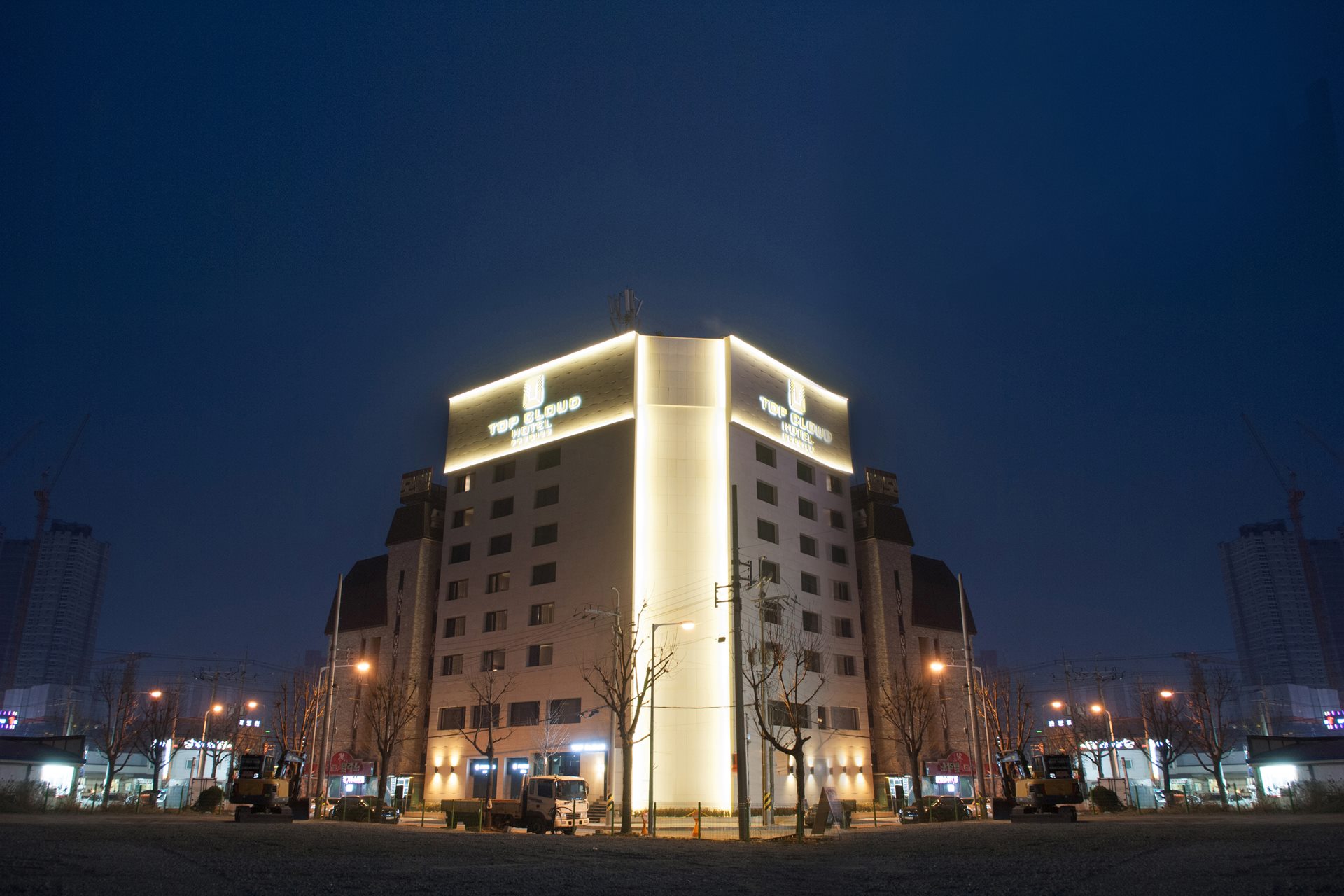 첨단 탑클라우드 호텔 / 