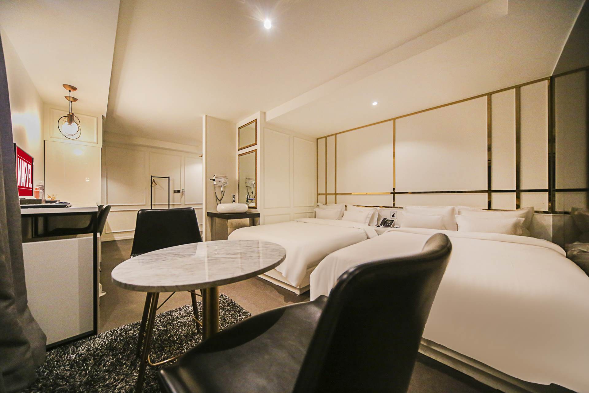 외대 LIFE HOTEL RAHA / 