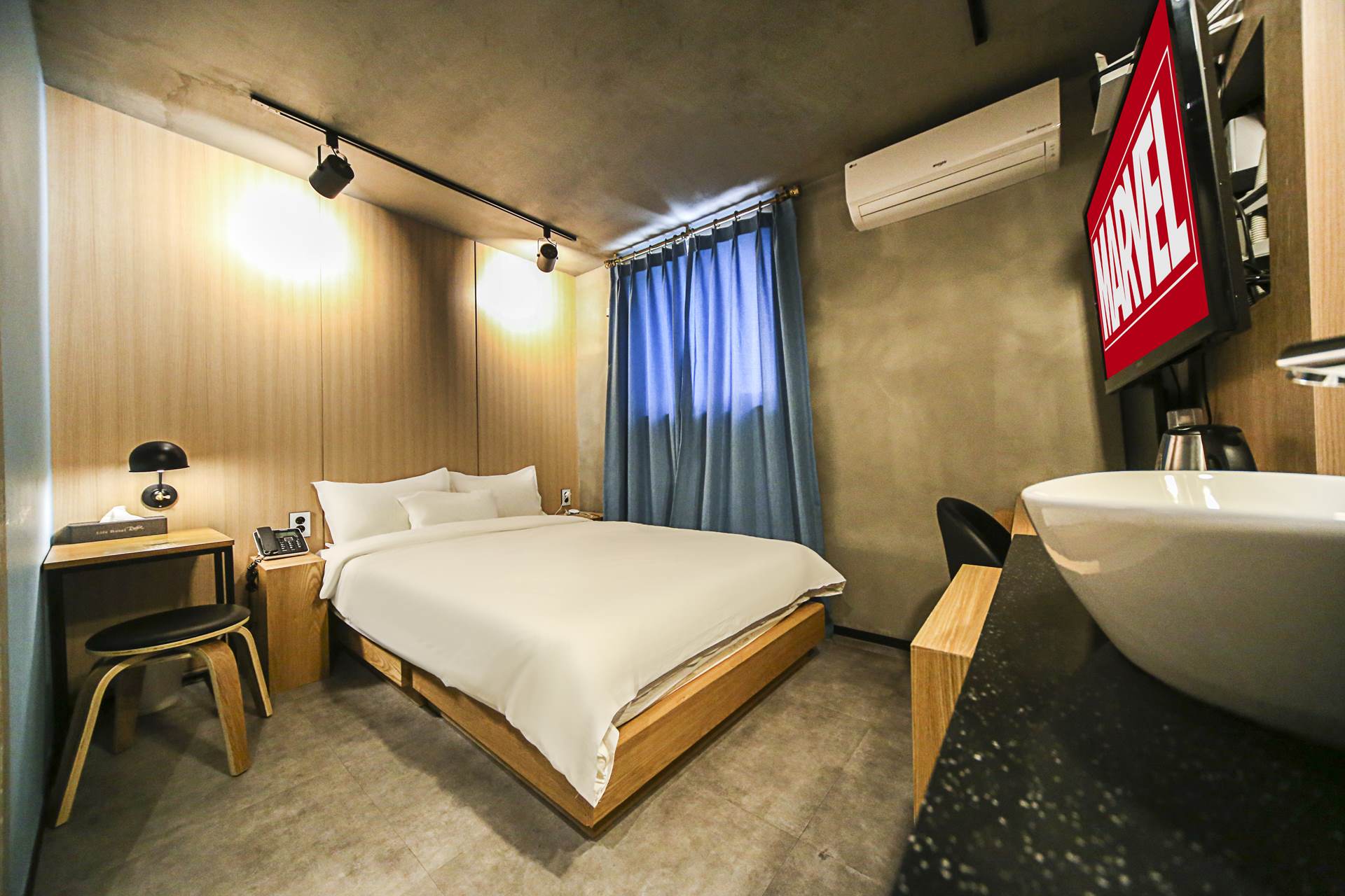 외대 LIFE HOTEL RAHA / 