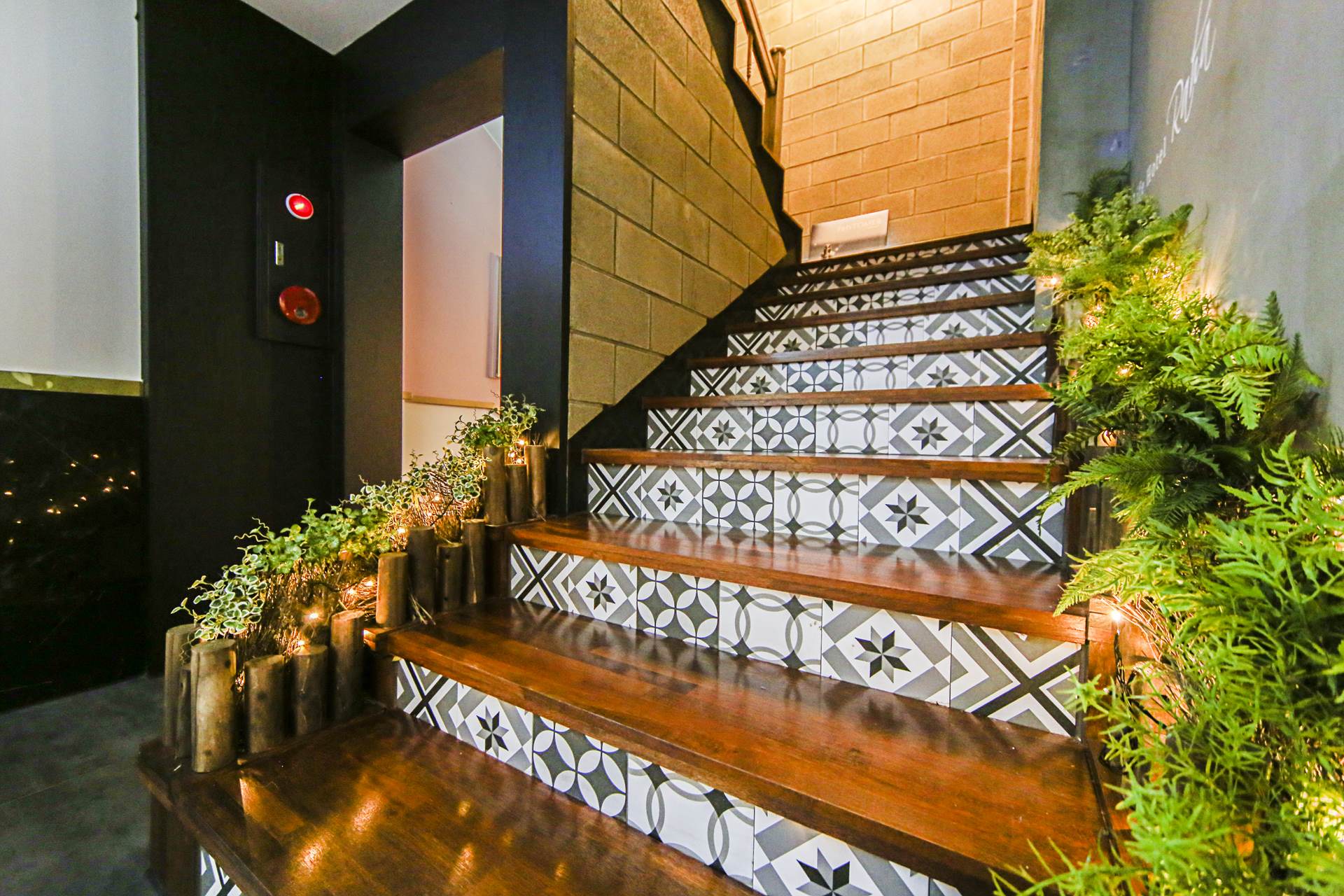 외대 LIFE HOTEL RAHA / 