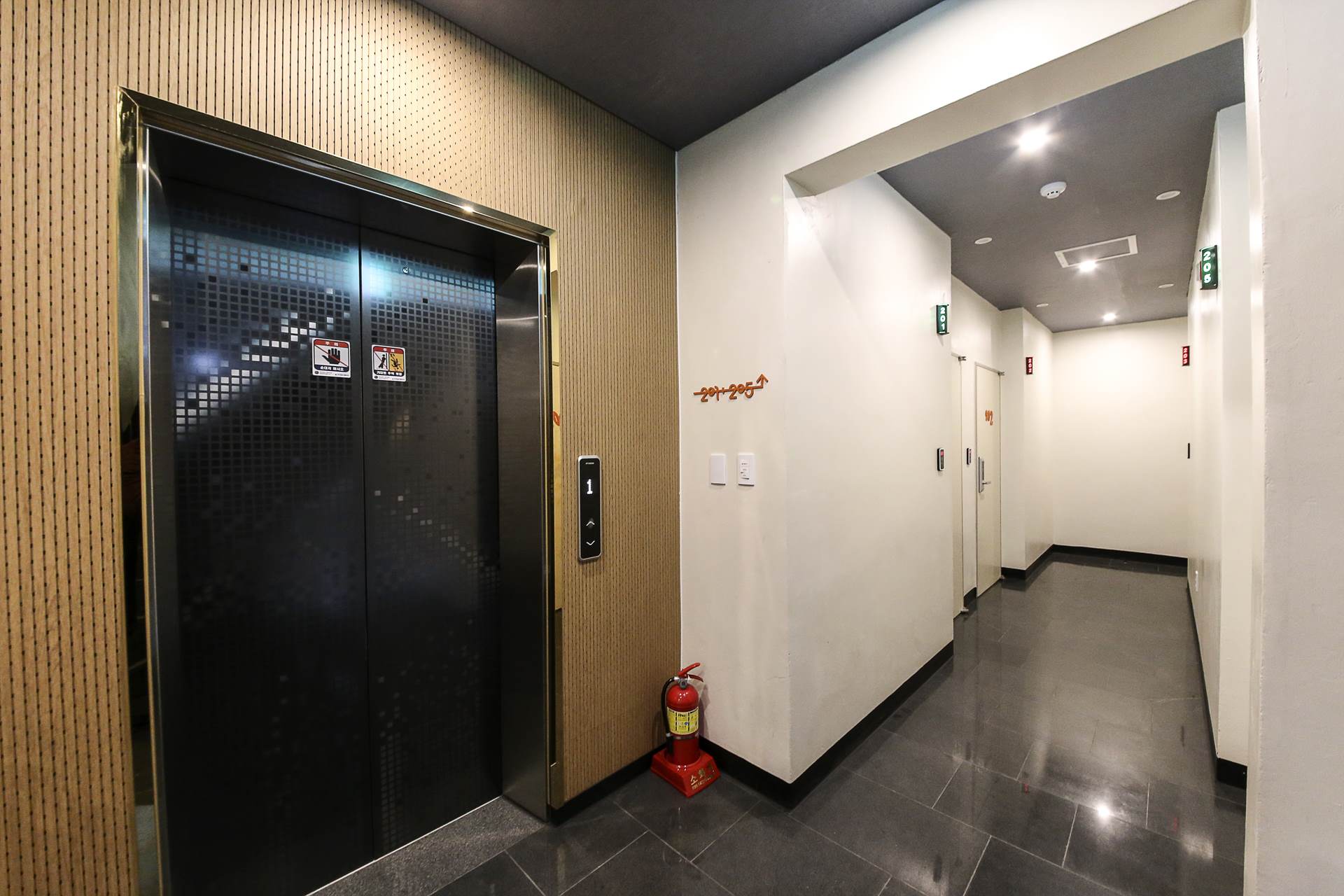 삼척 NS HOSTEL / 
