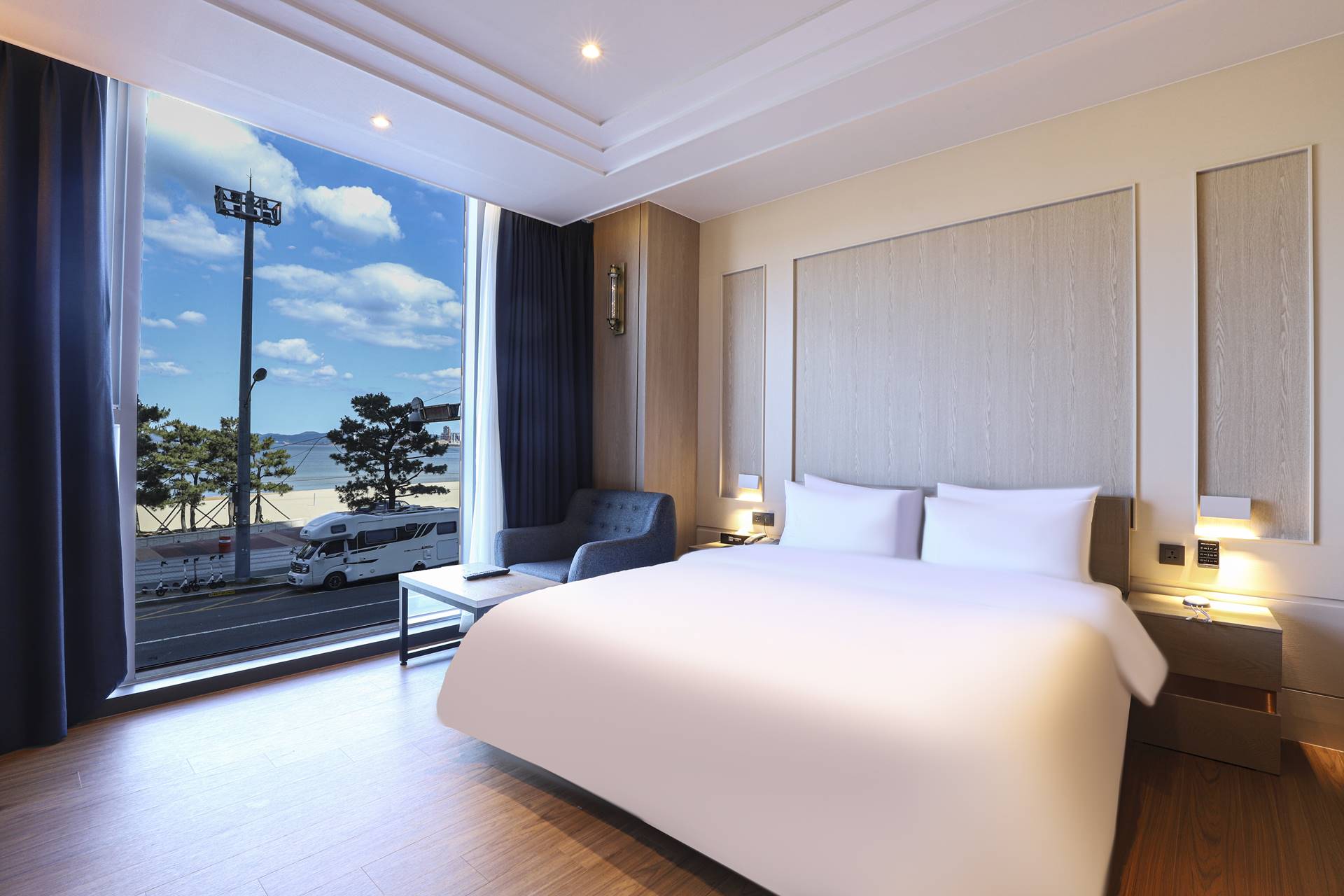 영일대 H-AVENUE HOTEL / 