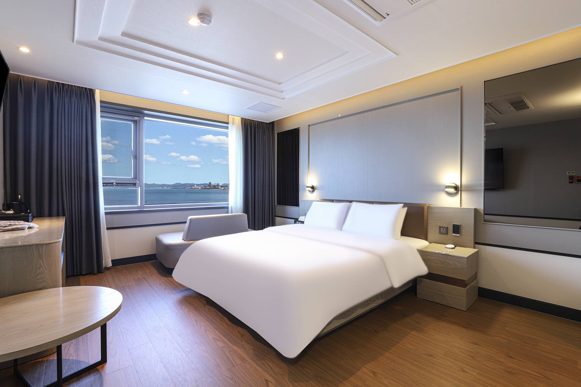 영일대 H-AVENUE HOTEL / 