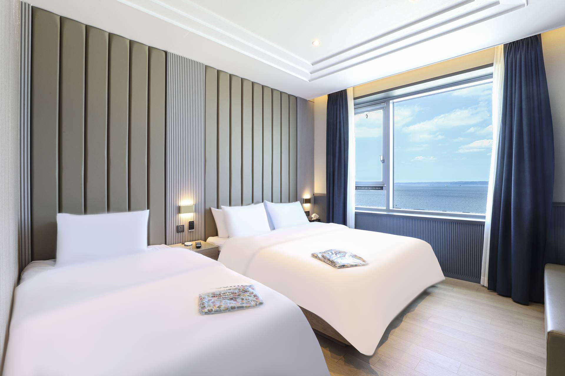 영일대 H-AVENUE HOTEL / 