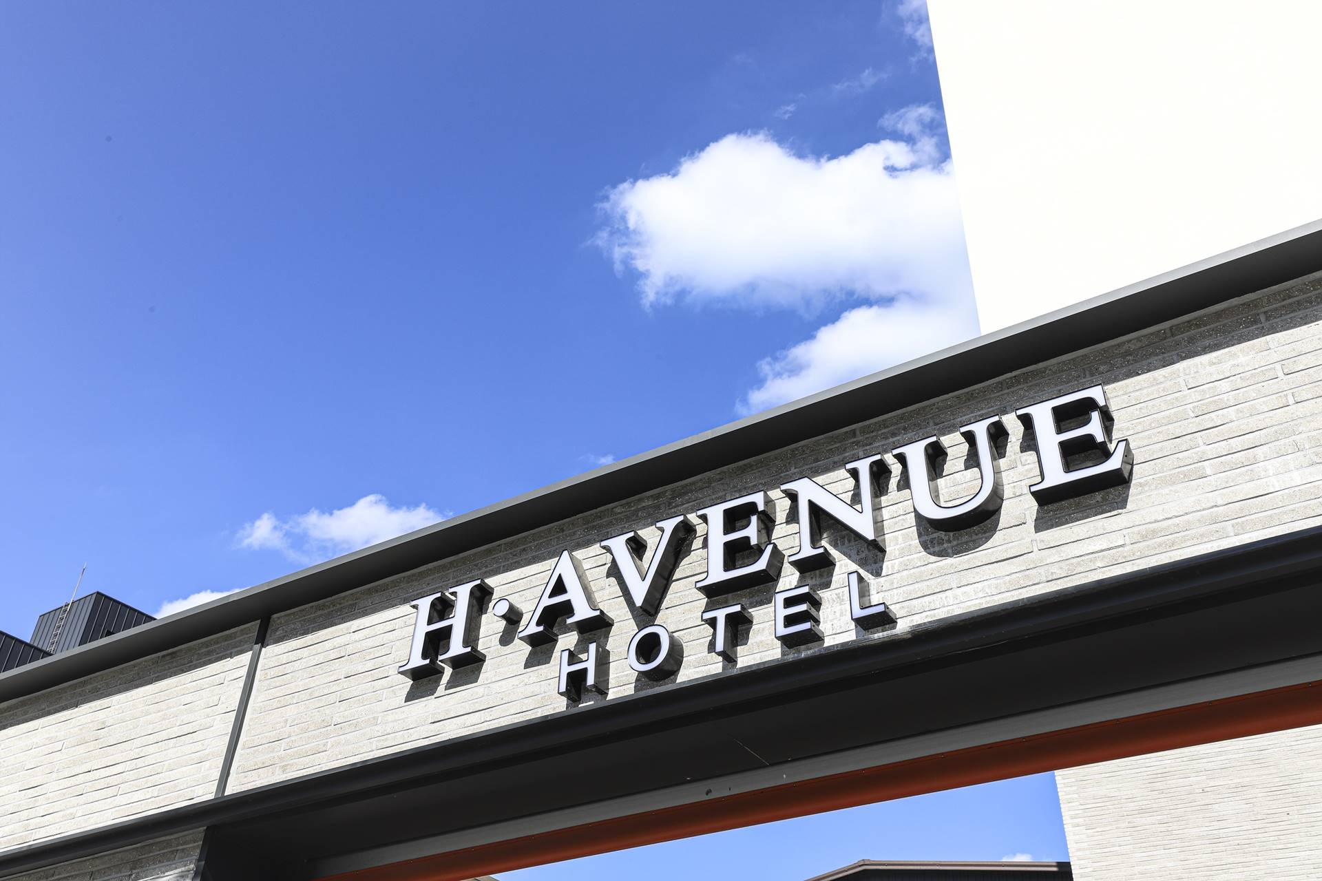 영일대 H-AVENUE HOTEL / 