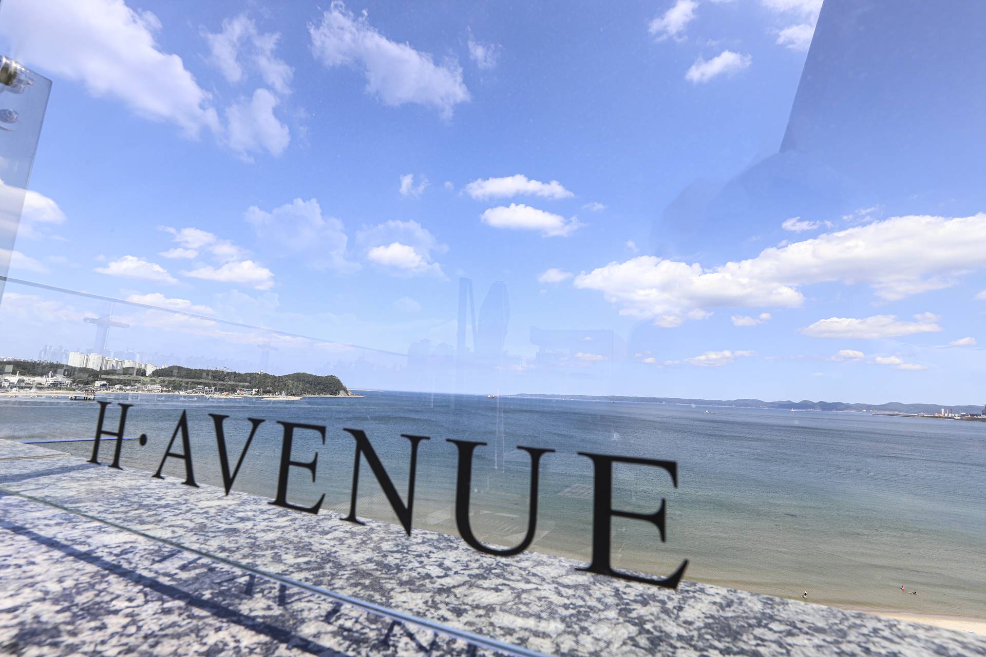 영일대 H-AVENUE HOTEL / 