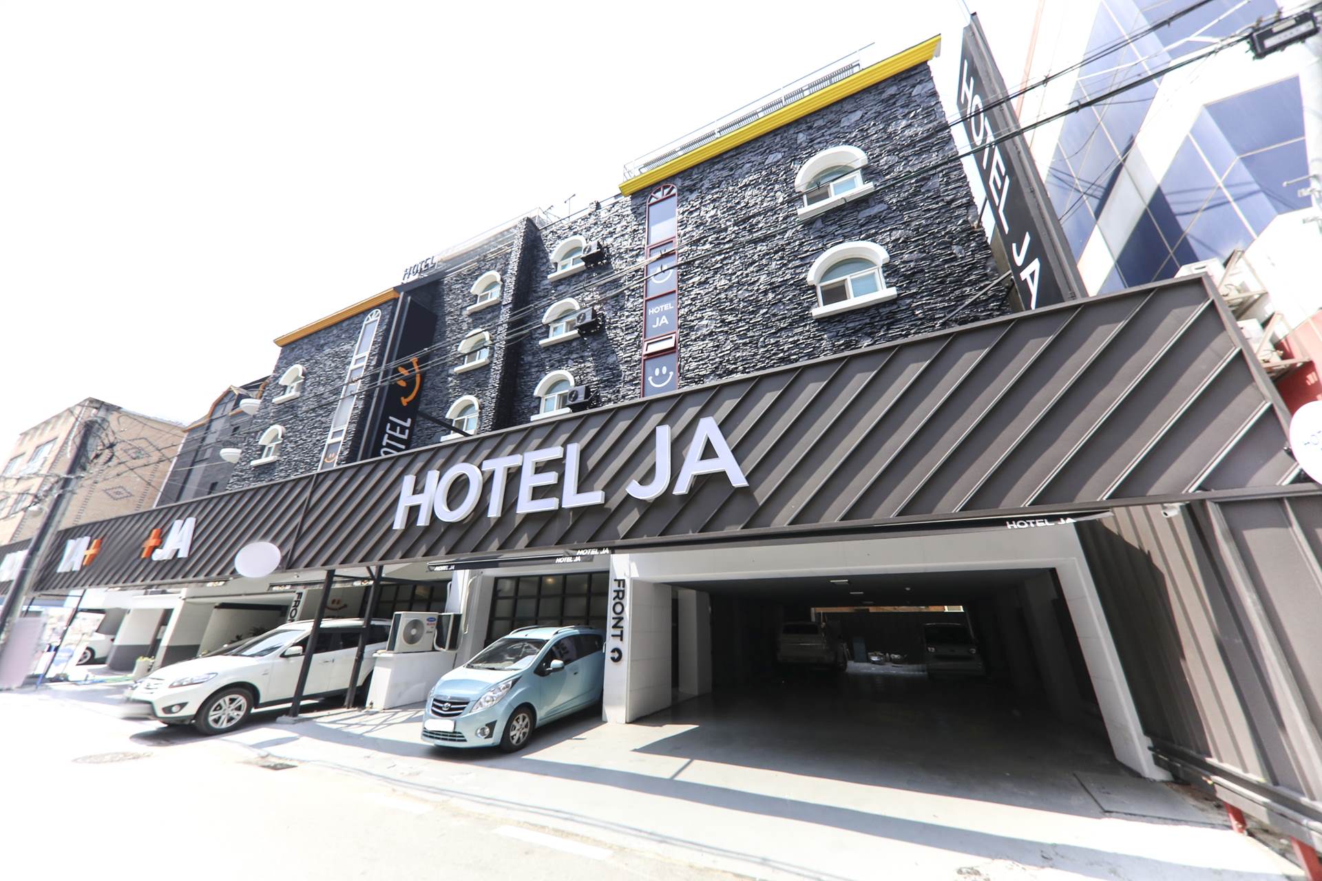 청주 야&자 Hotel / 