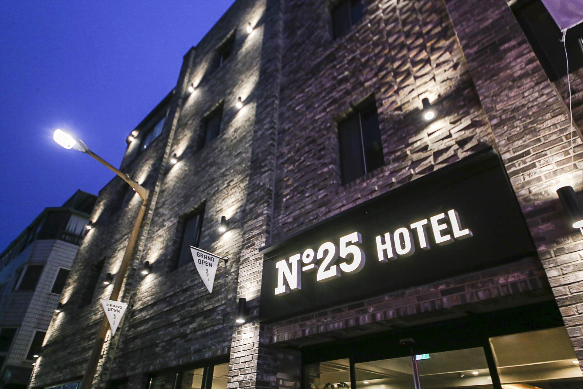 송탄 넘버25 hotel / 