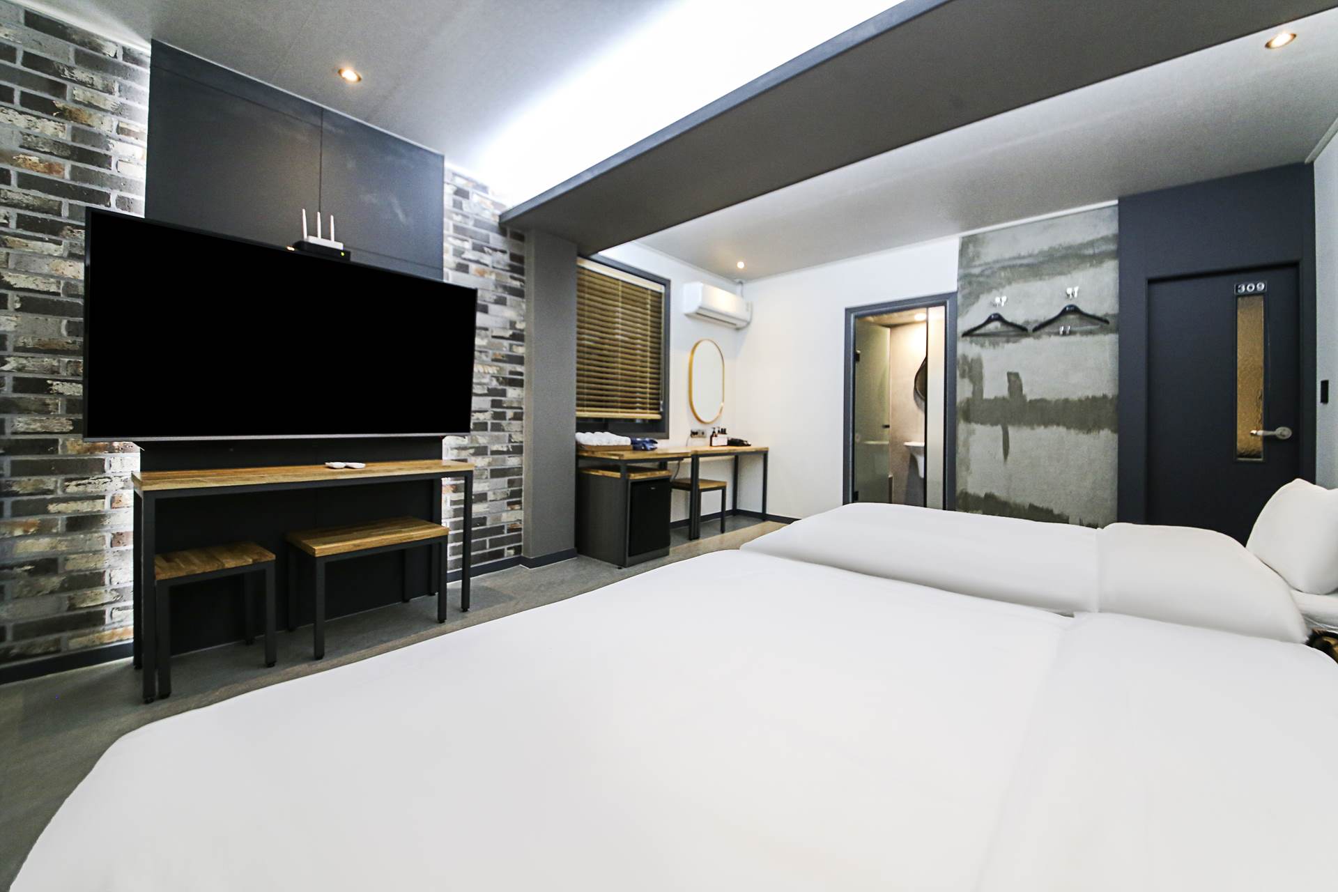 송탄 넘버25 hotel / 