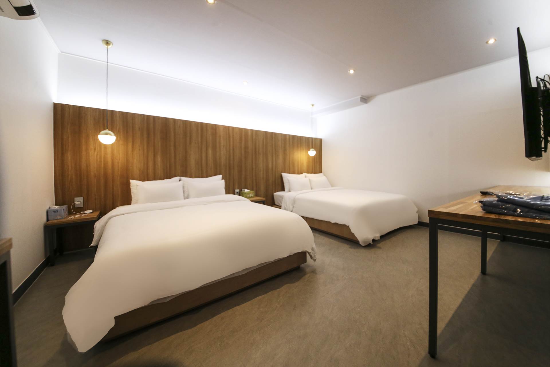 송탄 넘버25 hotel / 