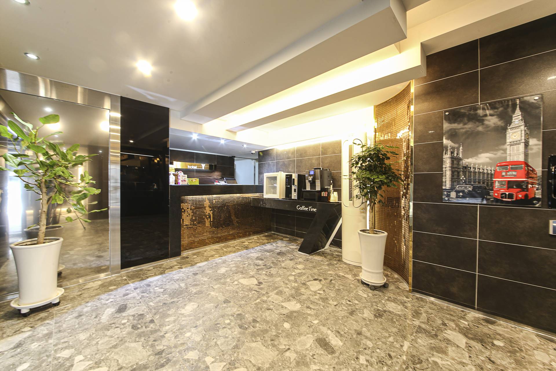 광안리 HOTEL Y / 