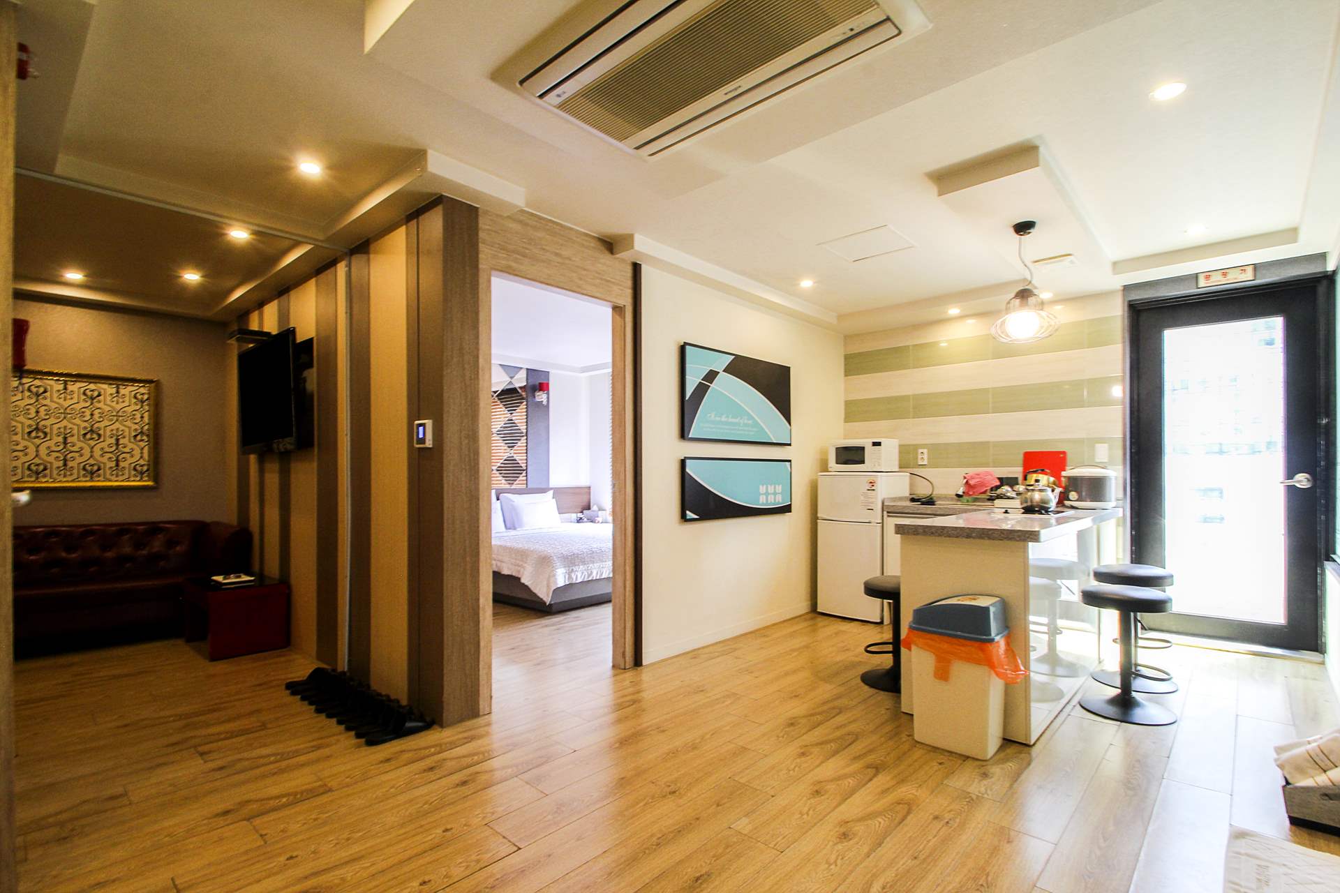 해운대 HOTEL WOW / 