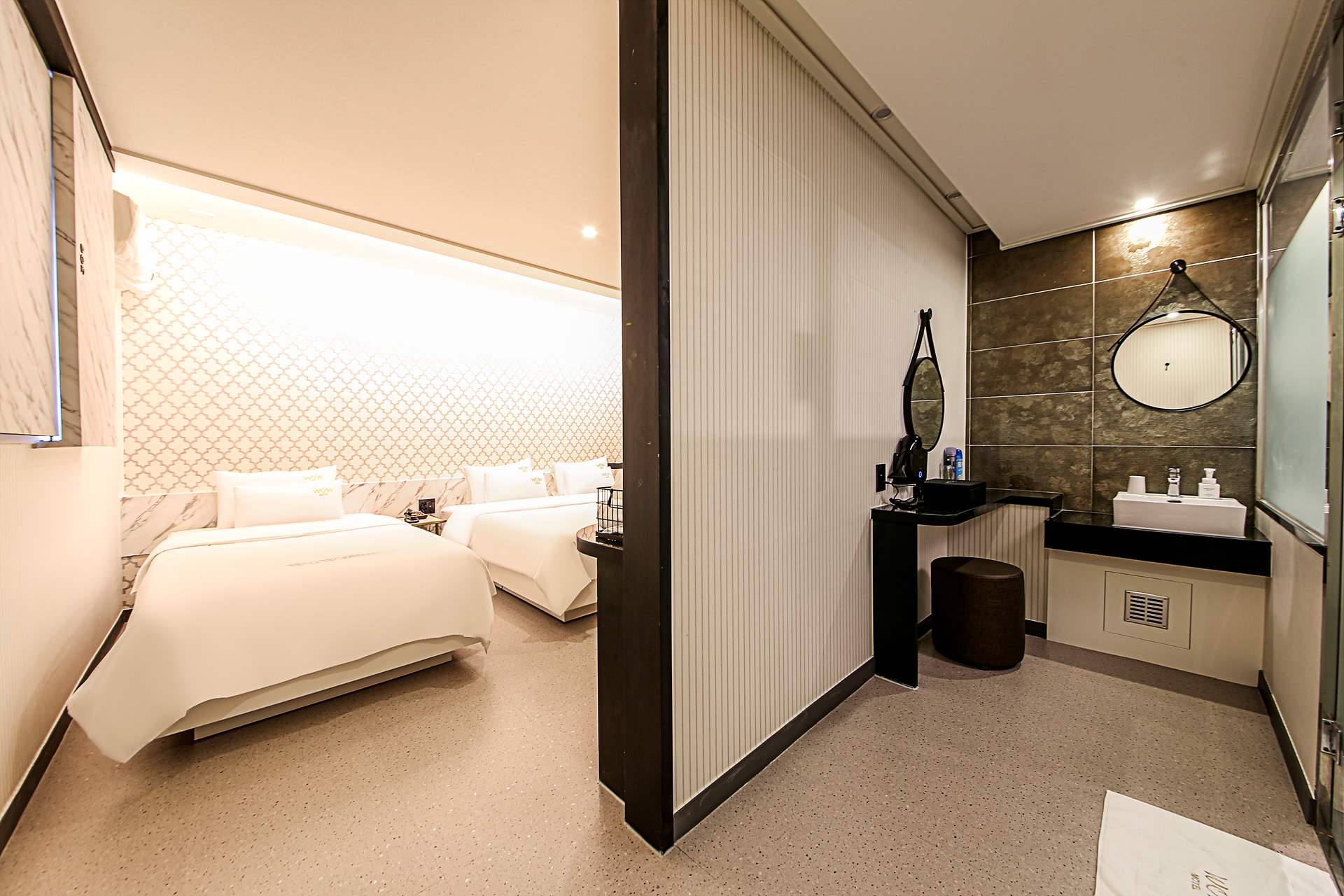 해운대 HOTEL WOW / 