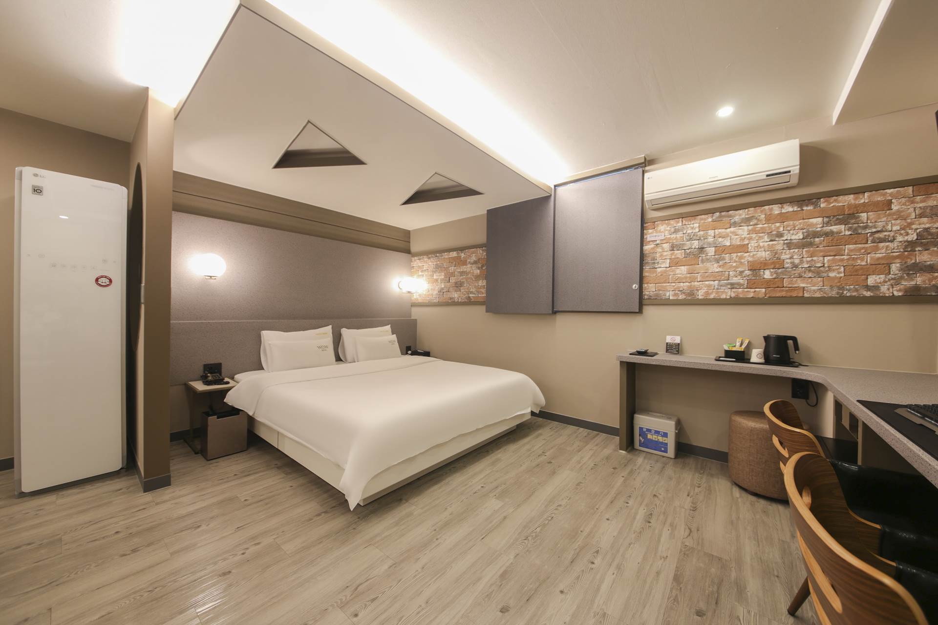 해운대 HOTEL WOW / 