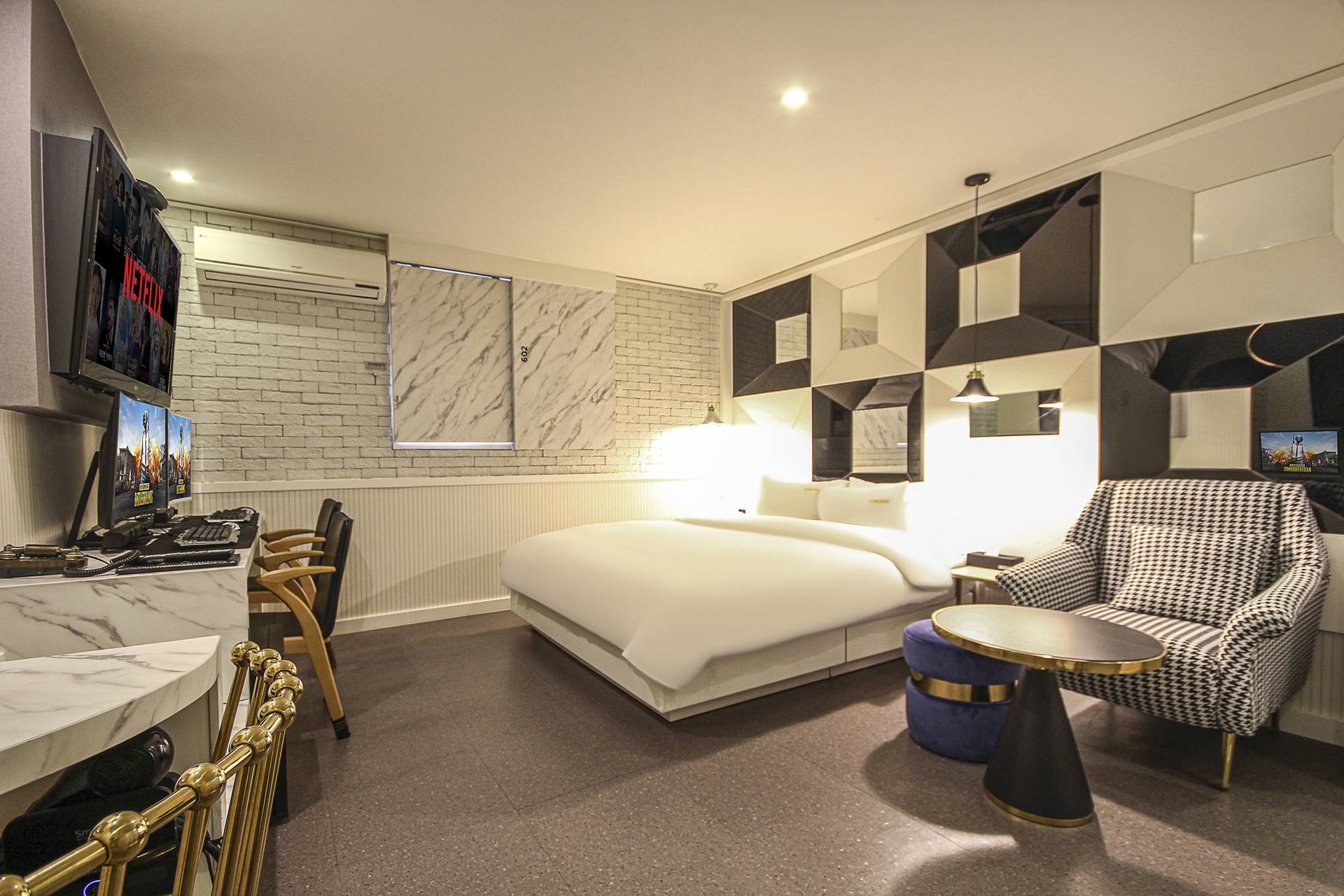 해운대 HOTEL WOW / 