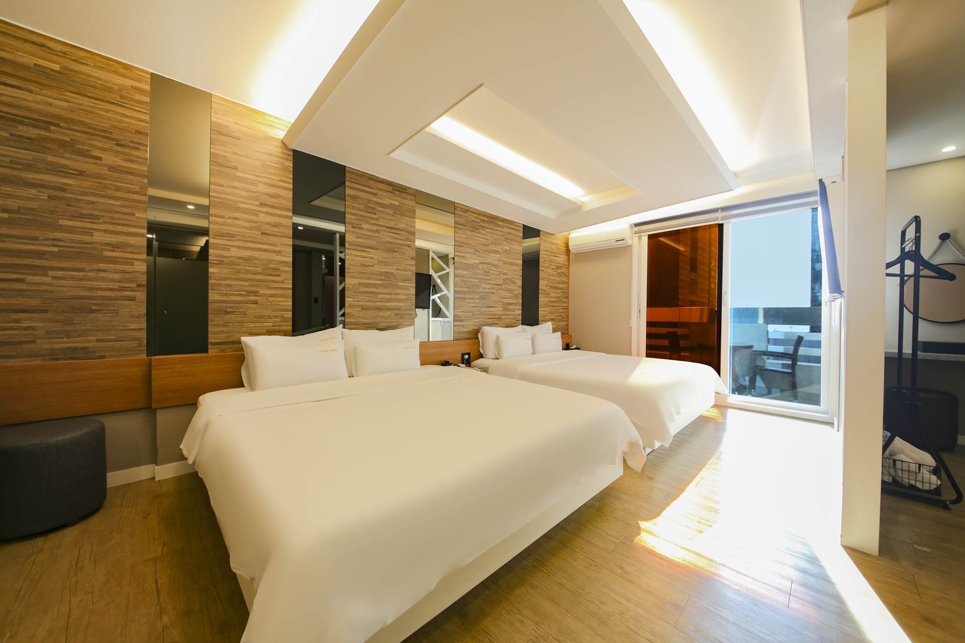해운대 HOTEL WOW / 