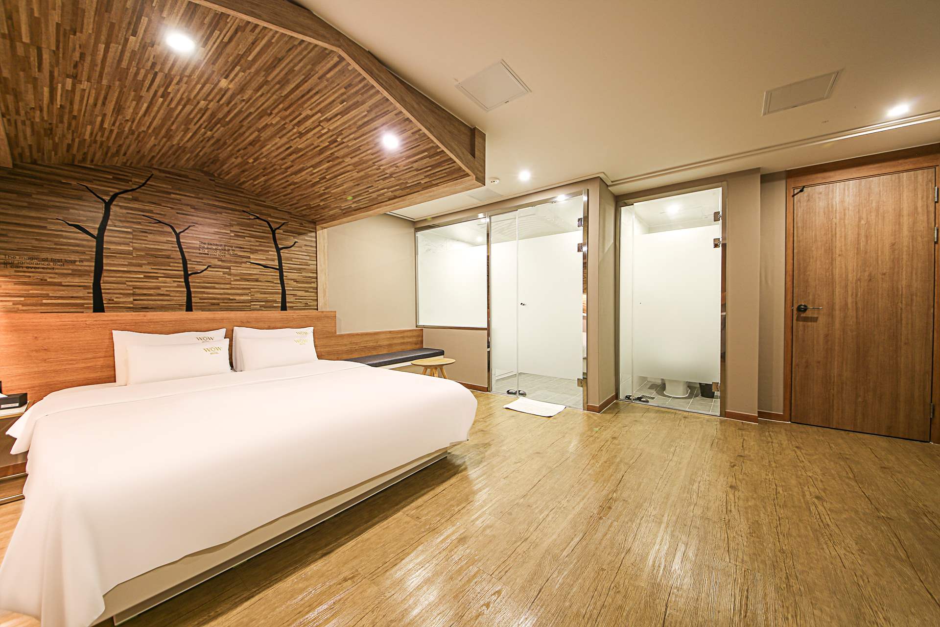 해운대 HOTEL WOW / 