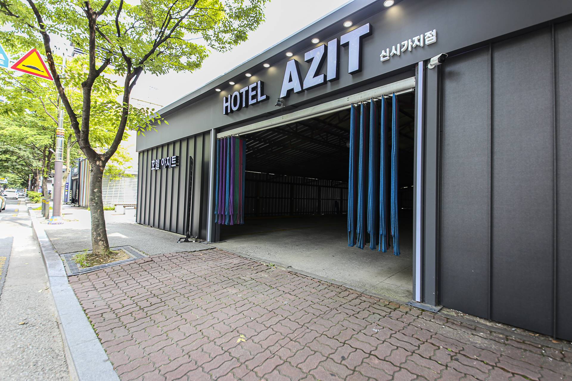전주 호텔아지트 신시가지점 / 