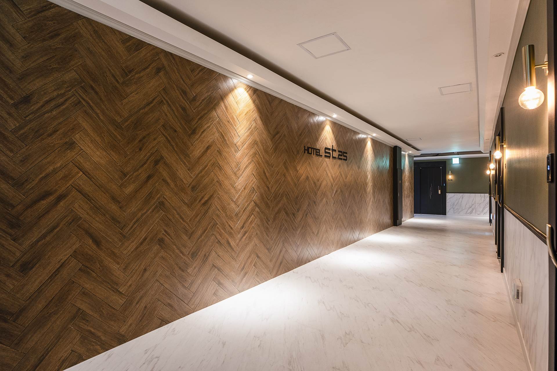 안산 HOTEL st.25 / 