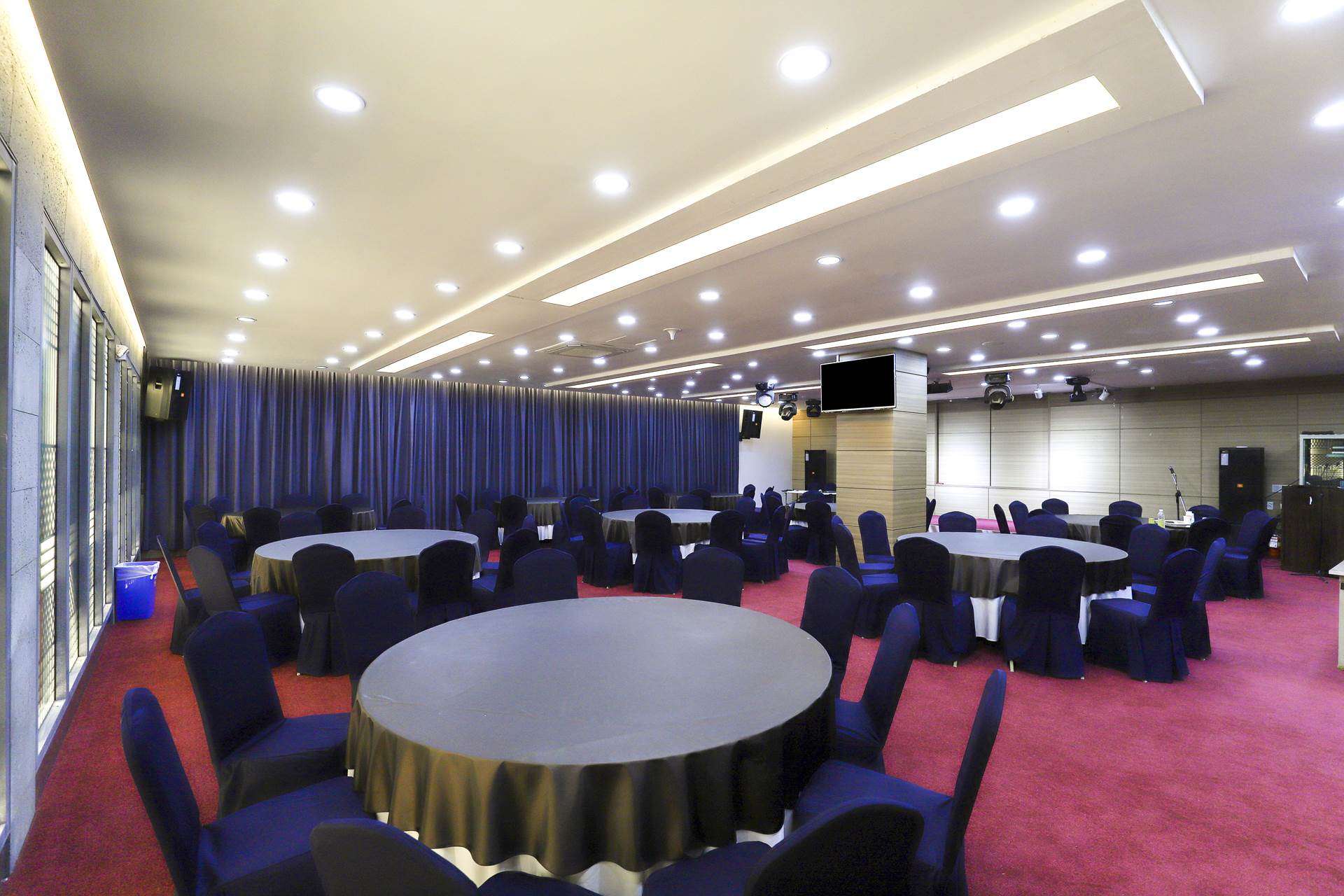 덕산 T 온천 Hotel / 