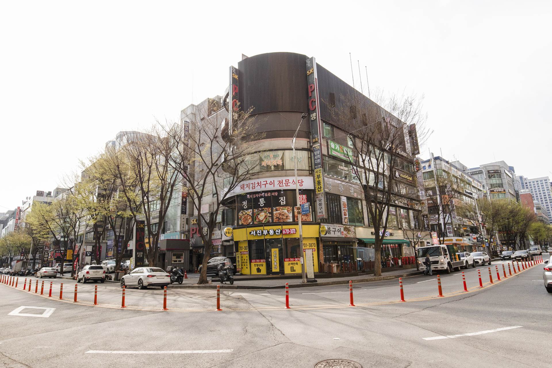 분당 호텔 R / 