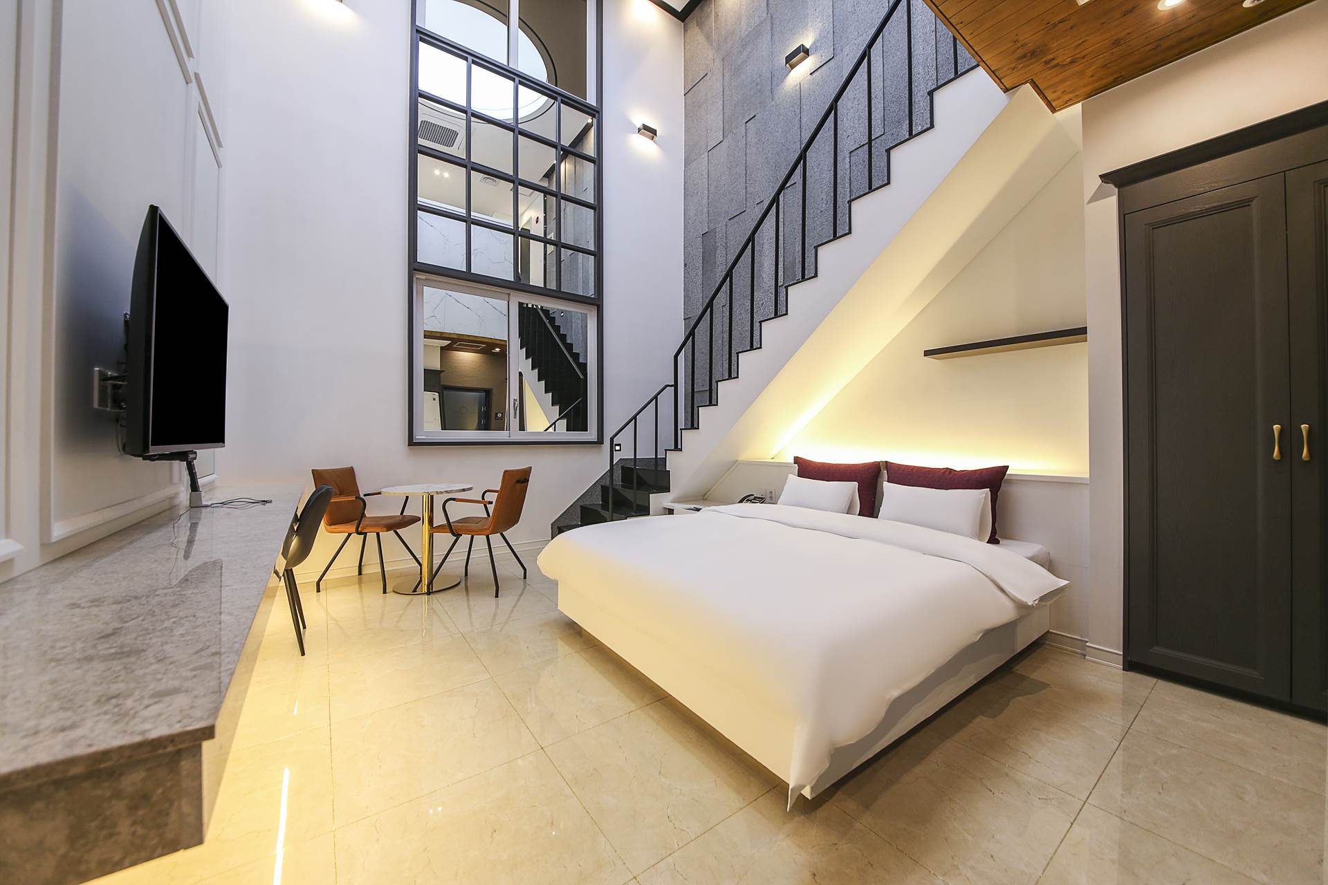 화순 HOTEL 더원 / 