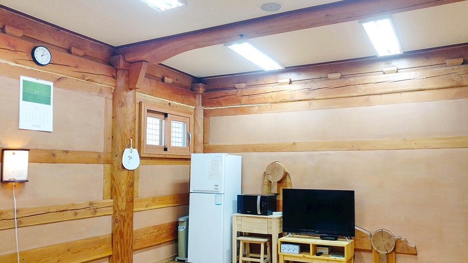 이천 한옥 산수유 사랑채 / 